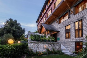 Honeymoon Inn Manali