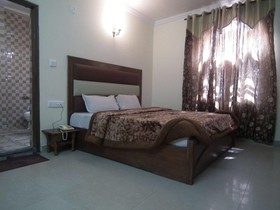 Hotel Crystal
