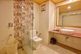 Hotel Grand Oasis