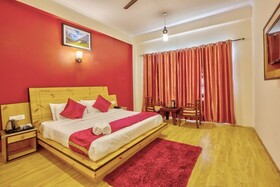 Hotel Grand Oasis
