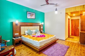 Hotel Grand Oasis
