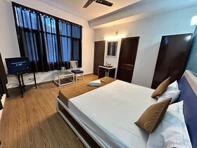 Hotel Manali Palace