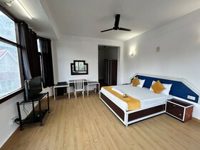 Hotel Manali Palace