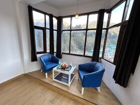 Hotel Manali Palace
