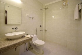 Hotel Sunrise Villa by OYO