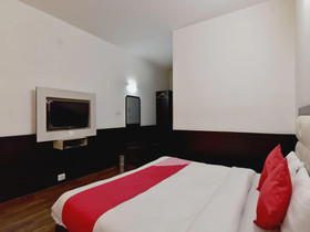 Hotel Whispering River by OYO Rooms