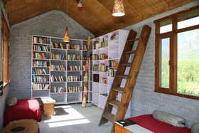 LaRiSa Mountain Retreat by Svenska