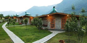 LaRiSa Mountain Retreat by Svenska
