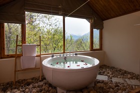 LaRiSa Mountain Retreat by Svenska