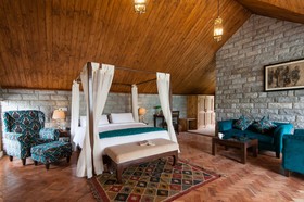 LaRiSa Mountain Retreat by Svenska