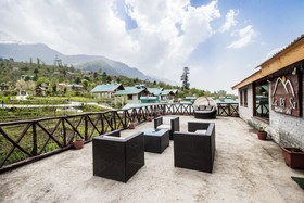 LaRiSa Mountain Retreat by Svenska