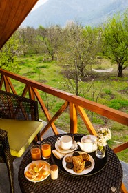 LaRiSa Mountain Retreat by Svenska