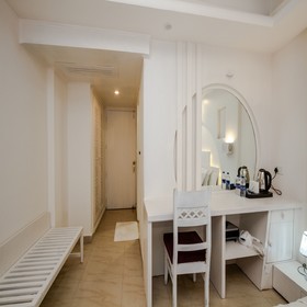 Lillywoods White House