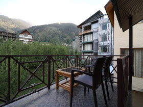 OYO Home 14011 Nature View Wooden Stay