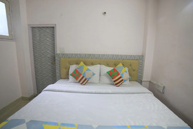OYO Home 18419 Cozy Stay