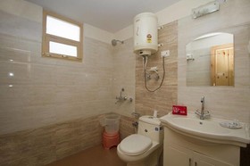 OYO Rooms Apple Orchards Gadherni