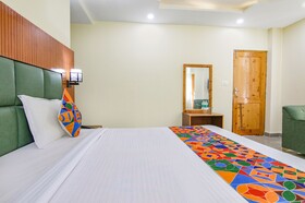 Royal Galaxy by Fabhotel