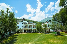 Signature Manali