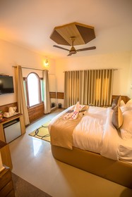 Signature Manali