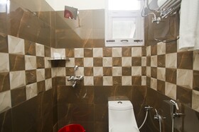 Snow Touch Resort By Sriniwasa Hotels