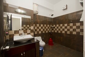 Snow Touch Resort By Sriniwasa Hotels