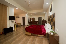 Snow Touch Resort By Sriniwasa Hotels