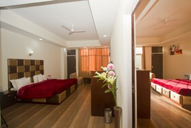 Snow Touch Resort By Sriniwasa Hotels