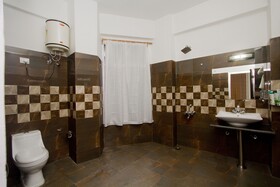 Snow Touch Resort By Sriniwasa Hotels