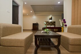 Snow Touch Resort By Sriniwasa Hotels