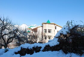 Snow Touch Resort By Sriniwasa Hotels