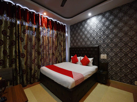 Hotel Paras By OYO Rooms