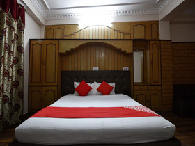 Hotel Paras By OYO Rooms