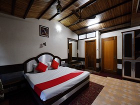 Hotel Paras By OYO Rooms