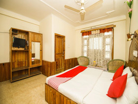 Mid Way Resort by OYO Rooms