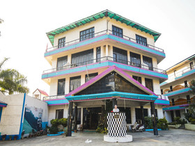 Mid Way Resort by OYO Rooms