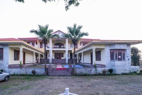 Saloh Palace by OYO Rooms