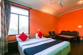Saloh Palace by OYO Rooms