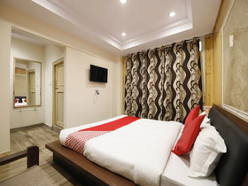 Broadway Grand by OYO Rooms