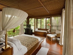 Chails Hamlet Resort