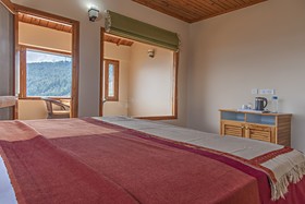 Echor Bhramara Estate Kharapathar Shimla