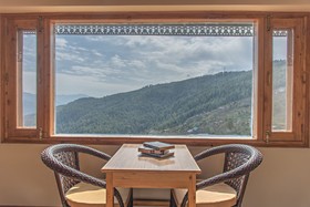 Echor Bhramara Estate Kharapathar Shimla