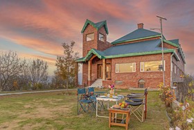 Echor Bhramara Estate Kharapathar Shimla