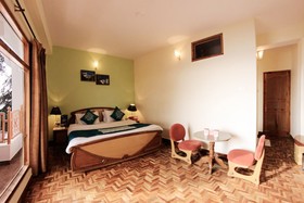 Hotel Kalra Regency