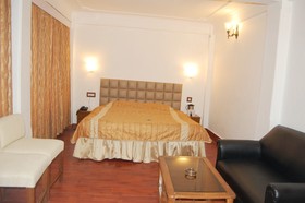 Goroomgo Rahat Regency Shimla