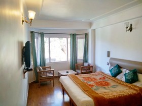 Goroomgo Rahat Regency Shimla