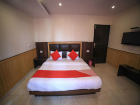 Hotel Avantika By OYO Rooms