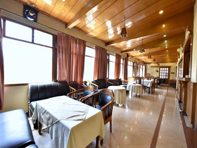 Hotel Himland East By OYO Rooms