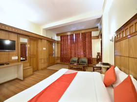 Hotel Himland East By OYO Rooms