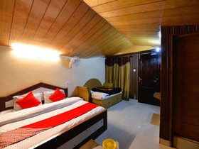 Hotel Royal View by OYO Rooms