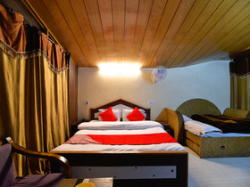 Hotel Royal View by OYO Rooms